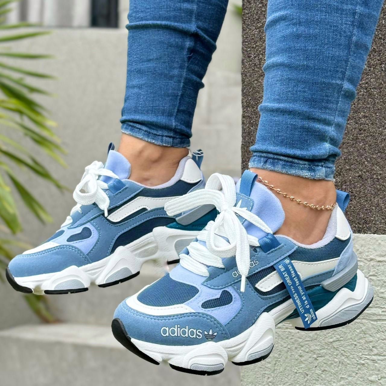 👟 Zapatillas Adidas™ – Comodidad y Estilo para Cada Paso